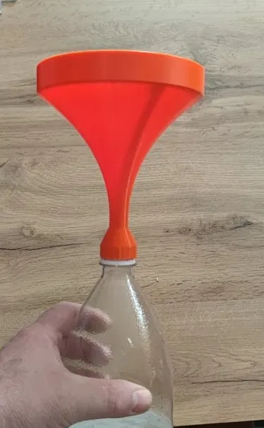 Phễu có ren vặn cho chai nhựa PET - Image 1