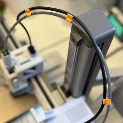 Kẹp Quản Lý Dây Cáp