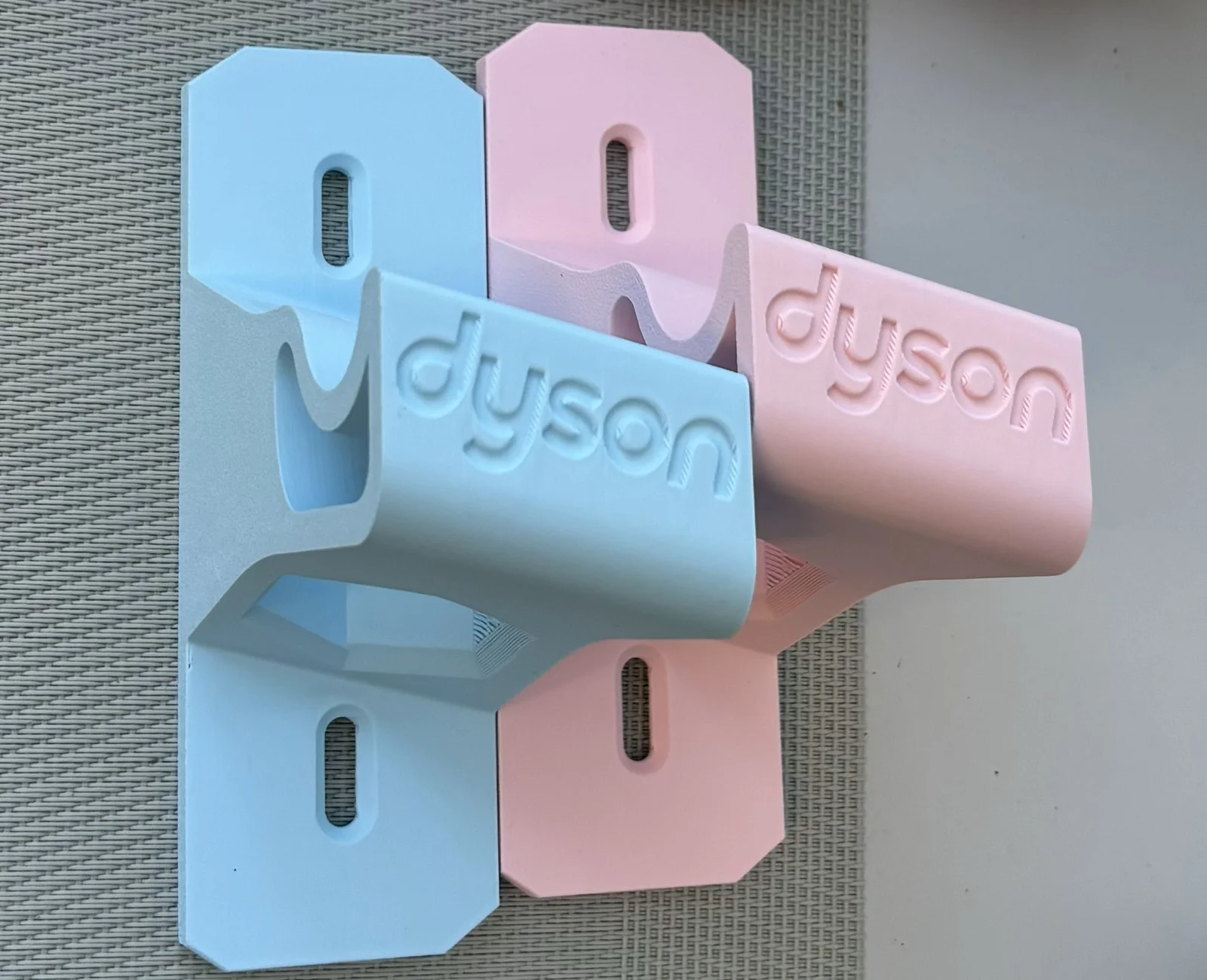 Giá treo tường Dyson nằm ngang 1