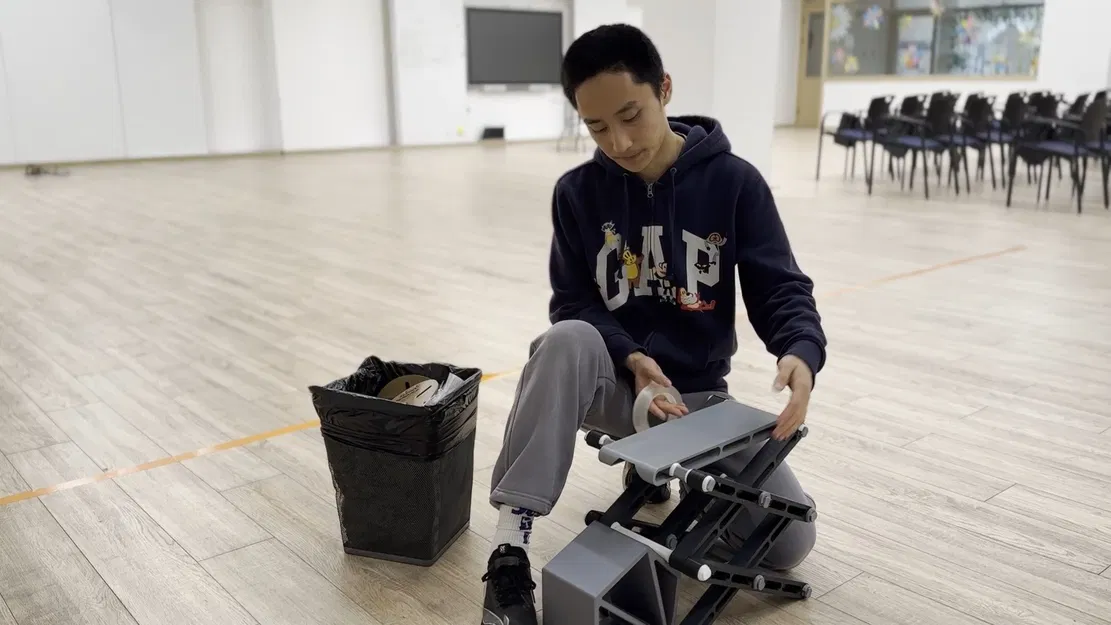 Bộ Nâng Thùng Rác Assist-a-can - Image 2