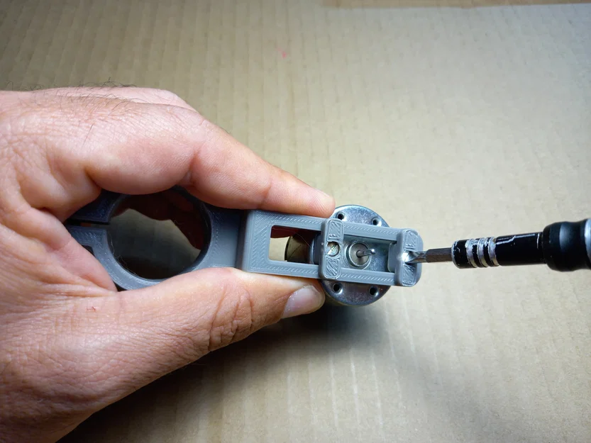 Tuabin gió Darrieus làm từ Bút chì và Bộ phận in 3D - Image 13