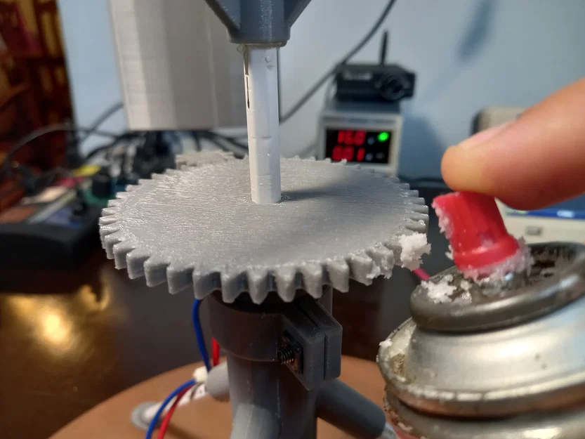 Tuabin gió Darrieus làm từ Bút chì và Bộ phận in 3D - Image 14