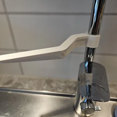 Kệ Treo Khăn Nhà Bếp