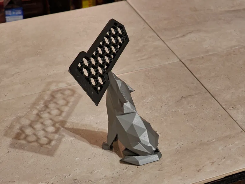 Chó Sói Howling Low Poly (Chỗ Cắm Dao Cạo / Đồ Trang Trí) - Image 3