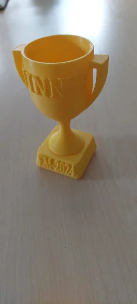 Mẫu Cúp "Pokal" Cho Mùa Giải EM - Image 1