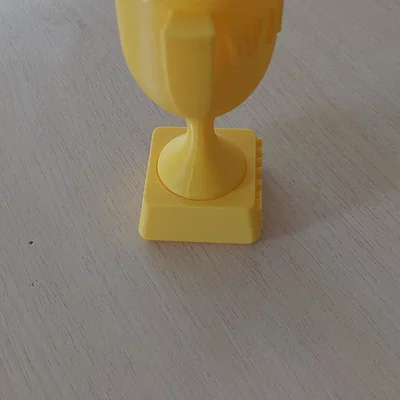 Mẫu Cúp "Pokal" Cho Mùa Giải EM