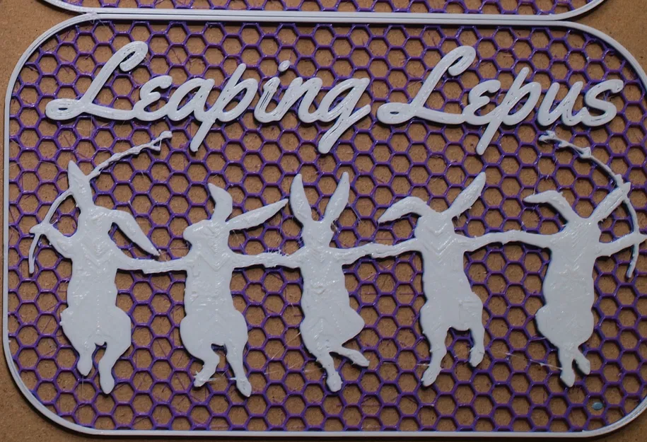 Biển hiệu Thỏ Nhảy Múa - Image 1