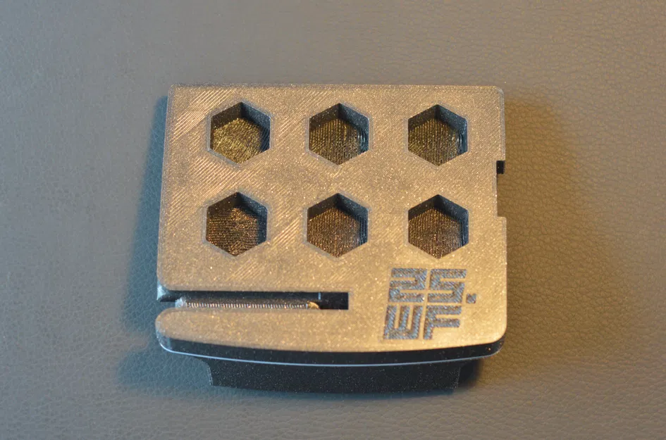 Đế iPhone cho hộc chứa đồ dưới bệ tỳ tay Volkswagen Golf - Image 8