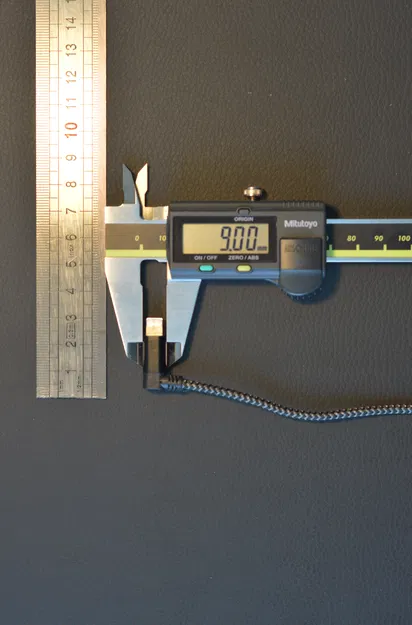 Đế iPhone cho hộc chứa đồ dưới bệ tỳ tay Volkswagen Golf - Image 11