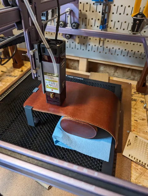 Jig Giữ Cuộn Đồng Hồ Để Khắc Laser - Image 2