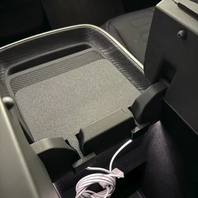 Đế Sạc MagSafe Không Dây Cho Rivian R1S & R1T