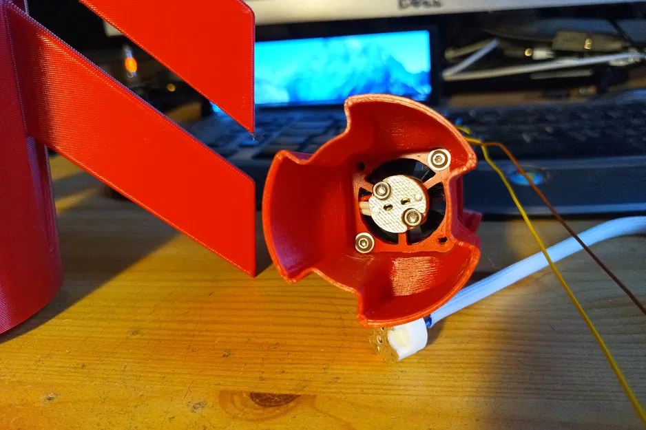 Bóng Đèn LED Tên Lửa Mặt Trăng Khổng Lồ GU4 - Image 10