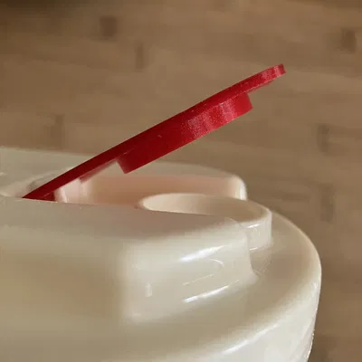 Nắp Miệng Bình Rubbermaid 2 qt