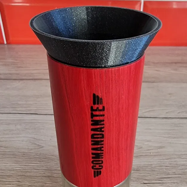 Phễu Máy Xay Comandante Có Nắp Che Trục - Image 1