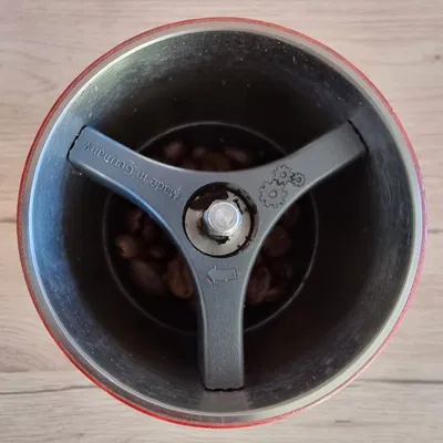 Phễu Máy Xay Comandante Có Nắp Che Trục