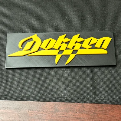 Biển hiệu ban nhạc Dokken thập niên 80