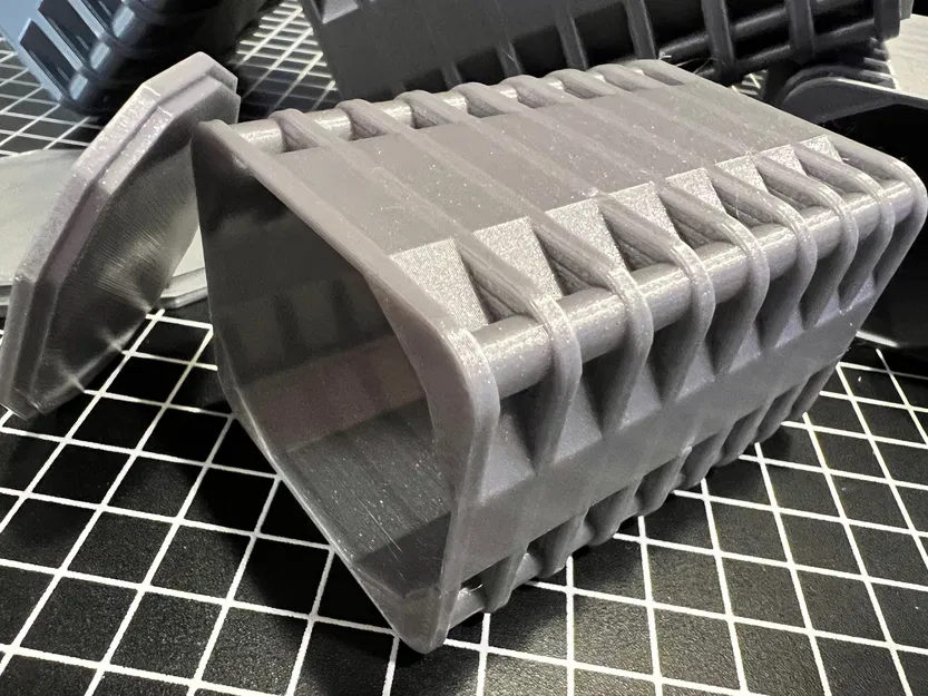 Container V - Image 2