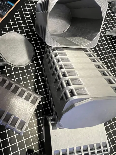 Container V - Image 4