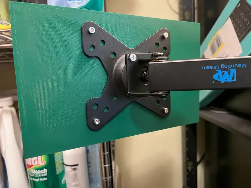 File OpenSCAD cho Ngàm VESA 100mm x 100mm - Image 1