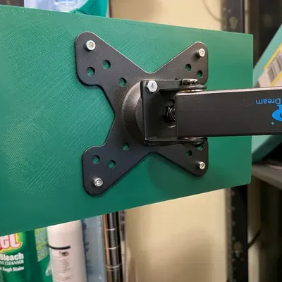 File OpenSCAD cho Ngàm VESA 100mm x 100mm