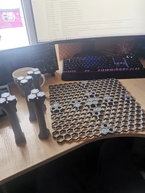 Chân Bàn Tổ Ong - Image 2