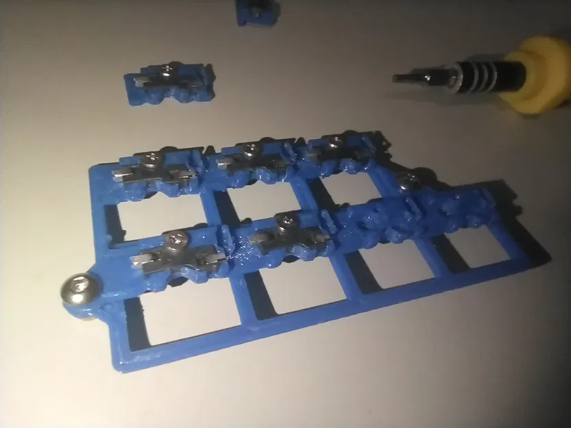 Khay giữ socket hot-swap Outemu - Image 2