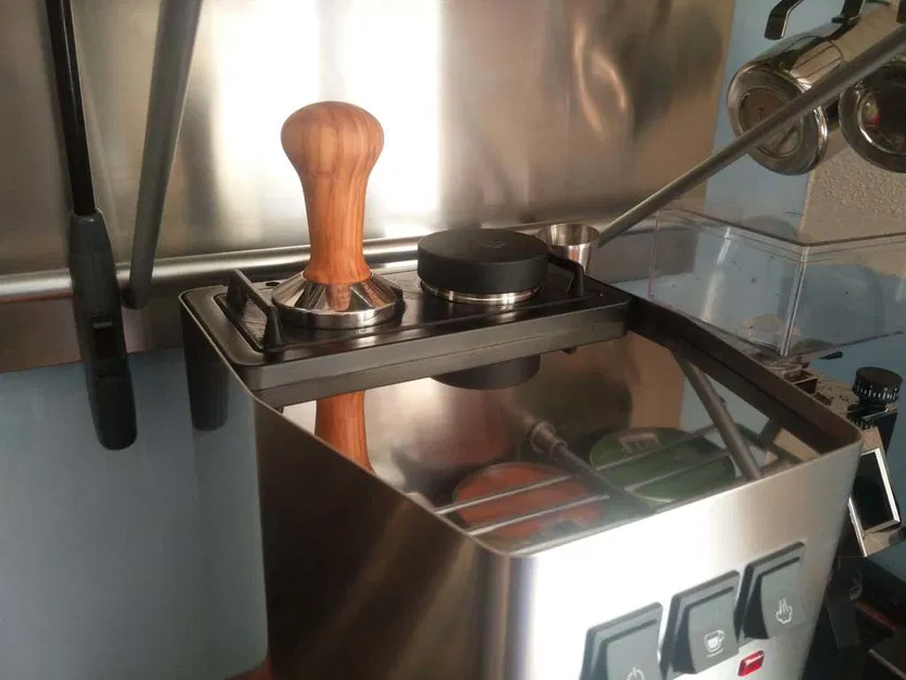 Nắp bình nước Gaggia Classic Pro có chỗ đựng tamper 58mm - Image 1