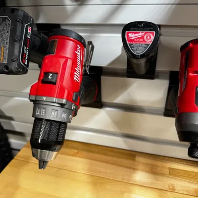 Giá đỡ pin M12 cho đường ray Gladiator