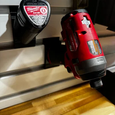 Giá đỡ pin M12 cho đường ray Gladiator