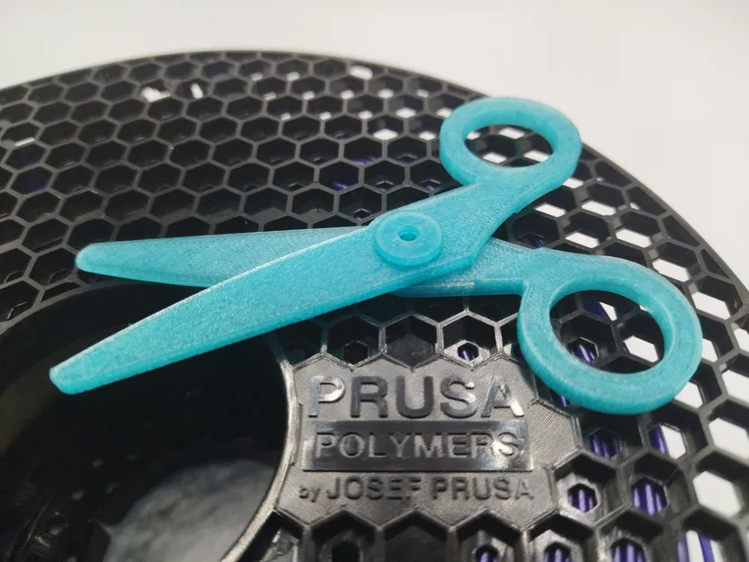 Kéo cắt giấy - Image 1