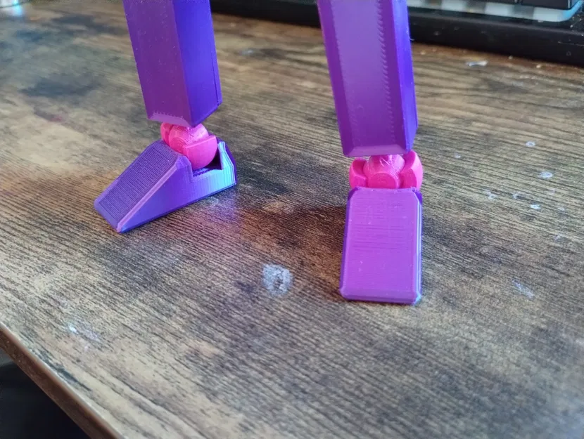 Lucky 13 Chân Dài Hơn - Image 1