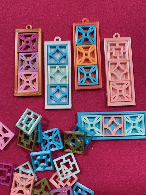 Gạch Thông Gió & Mặt Dây Chuyền Tí Hon - Image 3