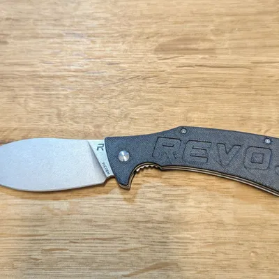 Tay cầm tùy chỉnh cho Revo Knive Ness