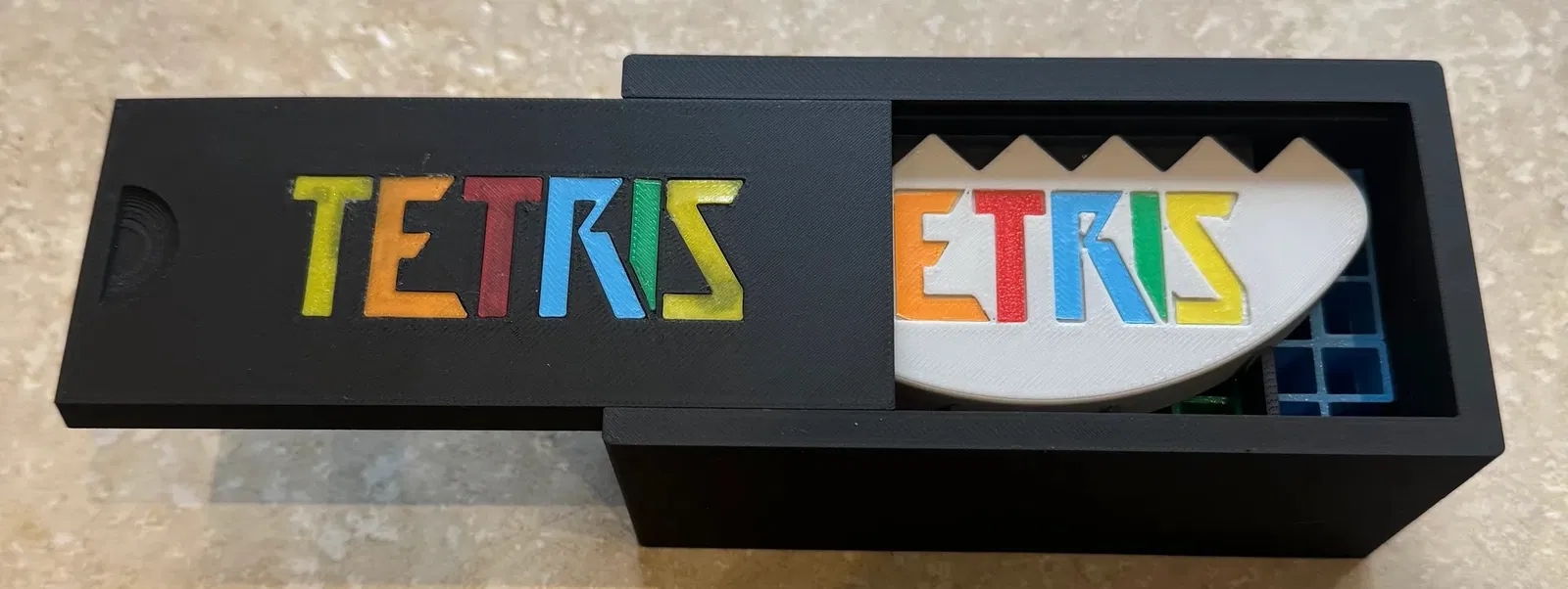 Hộp Đựng Tetris Cân Bằng Có Nắp Trượt (Cỡ Du Lịch @ 50%) - Image 1