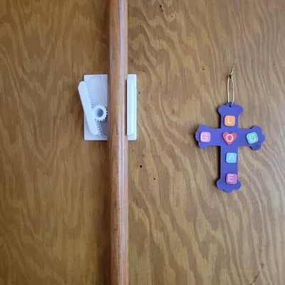 Giá Treo Chổi Mở Rộng Đế Có Rãnh