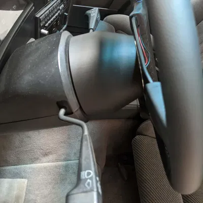 Nắp chụp trục lái MOMO 2006 (BMW E30)