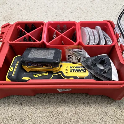 Khay đựng linh kiện và vách ngăn theo mẫu có sẵn