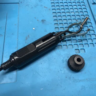 Sửa chân cắm mồi thuốc xe hơi