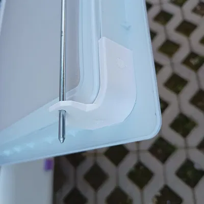 WEINSBERG - Pát giữ dây khóa bằng nhựa bị gãy