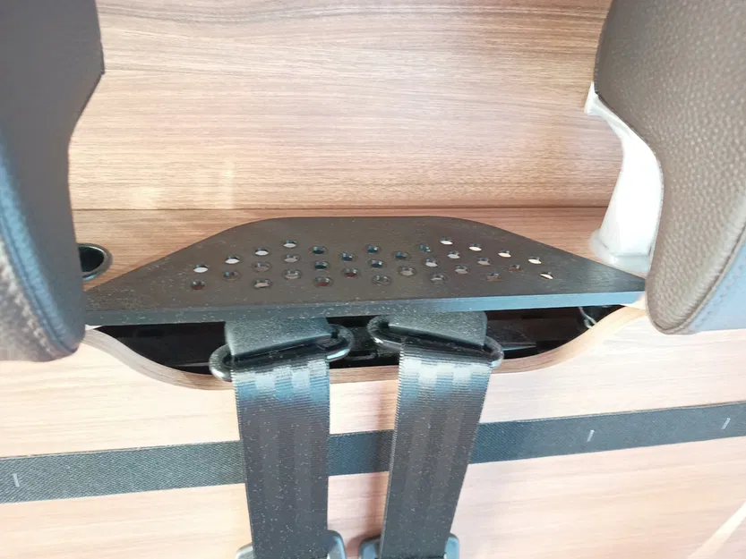 Bìa che lỗ giữa hai gác đầu xe WEINSBERG - Image 1