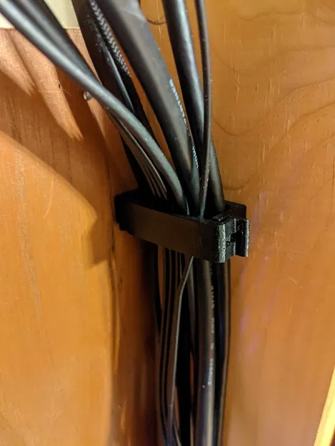 Kẹp Cáp Có Bản Lề - Image 3