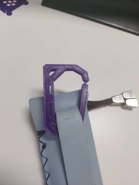 Móc Treo Snap Hook V2 In Một Lần - Image 1