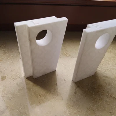 Chặn cửa sổ nghiêng chống mèo kẹt