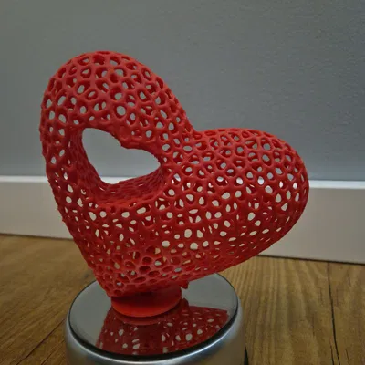 Trái Tim Valentine Trong Trái Tim Phong Cách Voronoi