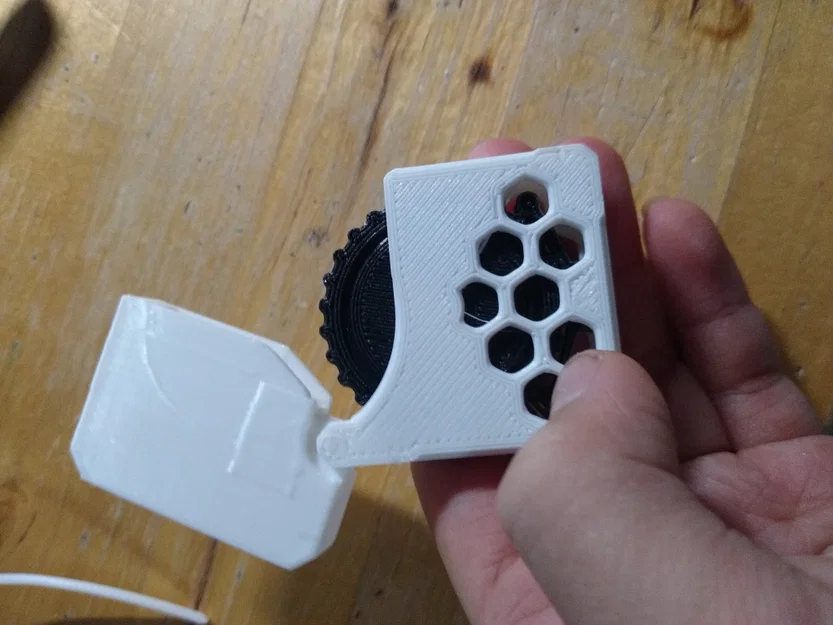 Bật Lửa Fidget Zippo "Fidget Fidget Fidget Fidget Fidget Zippo" - Image 3
