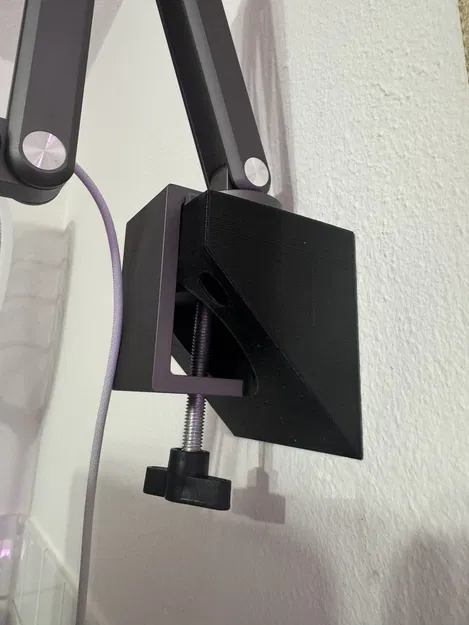 Giá Đỡ iPad KUXIU Nam Châm Gắn Tường - Image 1