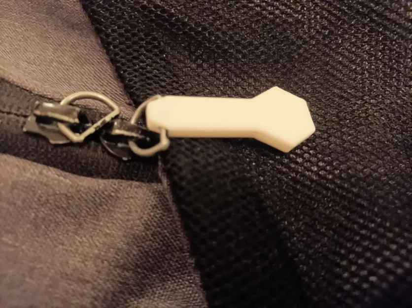 Nút Chặn Dây Kéo Zip Toggle - Image 1