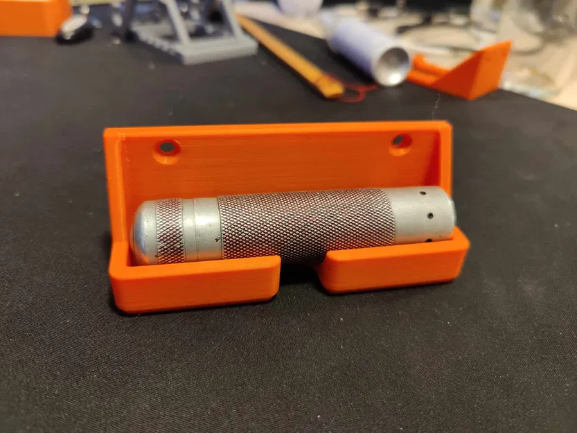 Giá Đỡ Đèn Pin Treo Tường / Pegboard - Image 1