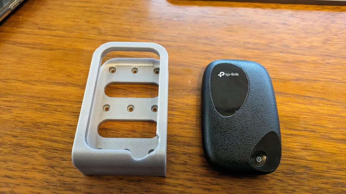 Giá đỡ/Vỏ treo tường cho TP-Link M7200 - Image 1