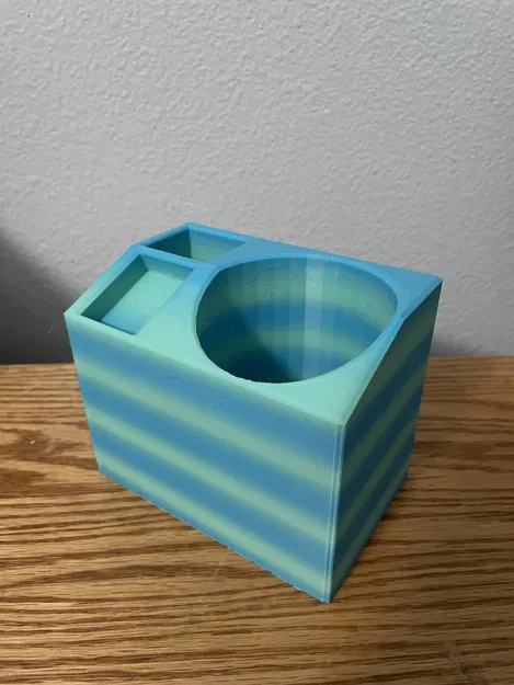 Kệ Cắm Bút Lớn Hơn V2 - Image 1